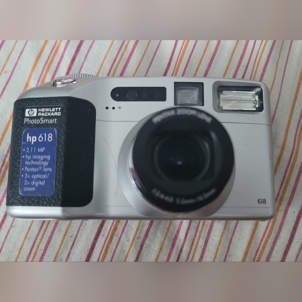 HP Photosmart C618 Digital Camera (working)